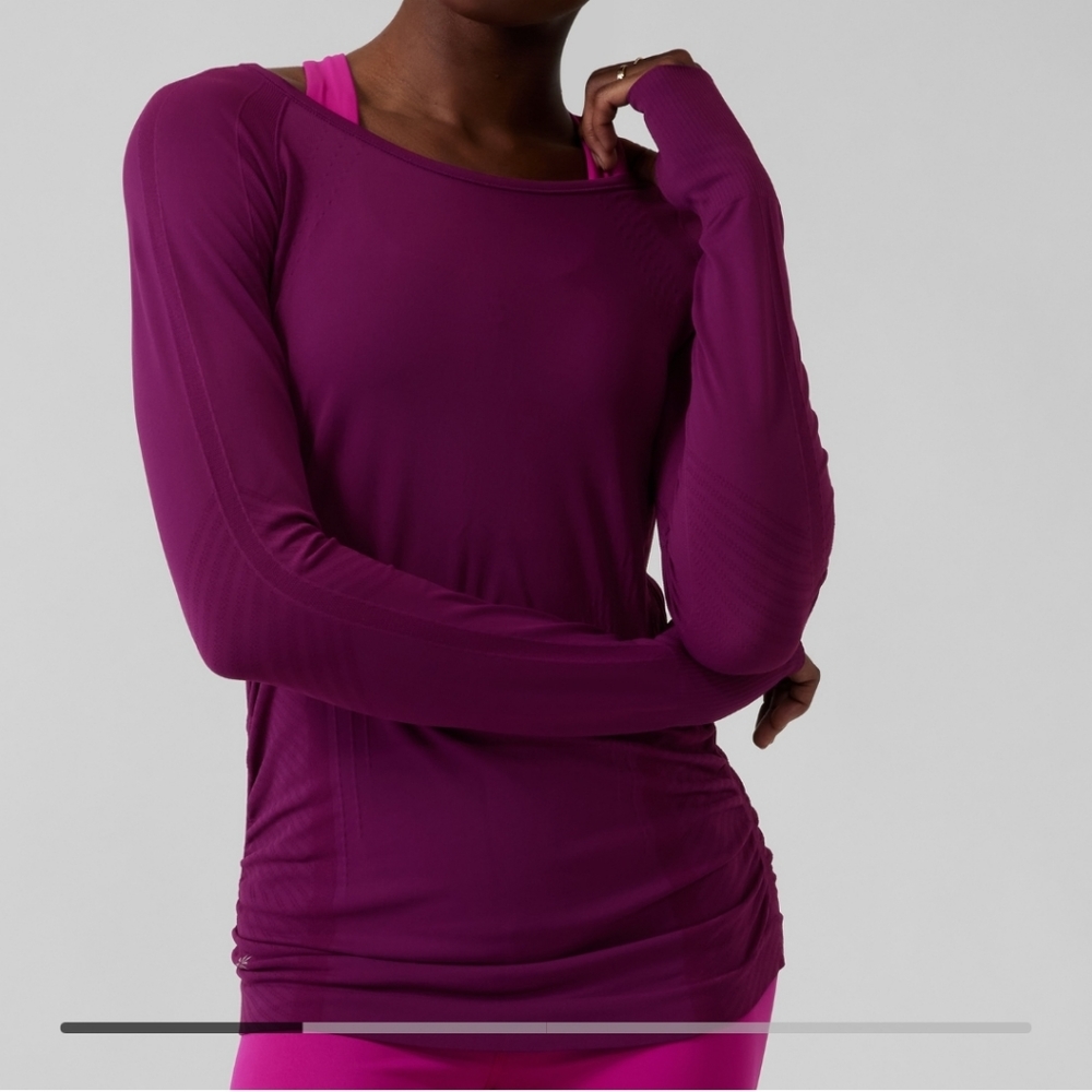Athleta Speedlight long sleeve light purple violet workout top fitted SMALL